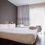 Granada Hotel *